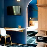 Ibis Styles Centre 3*