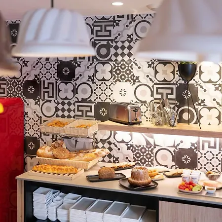 Ibis Styles Centre Hotel 3*