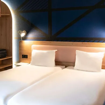 Ibis Styles Centre 3*