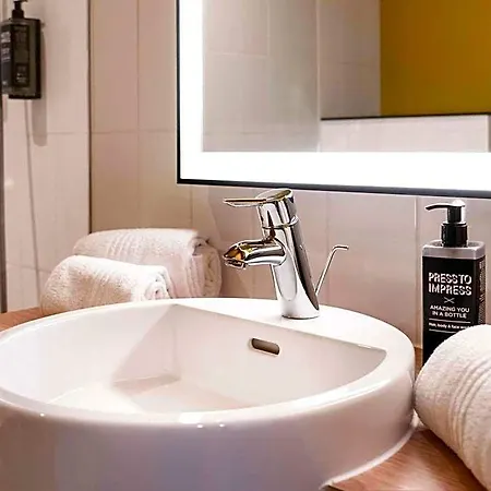 Ibis Styles Centre فندق 3*