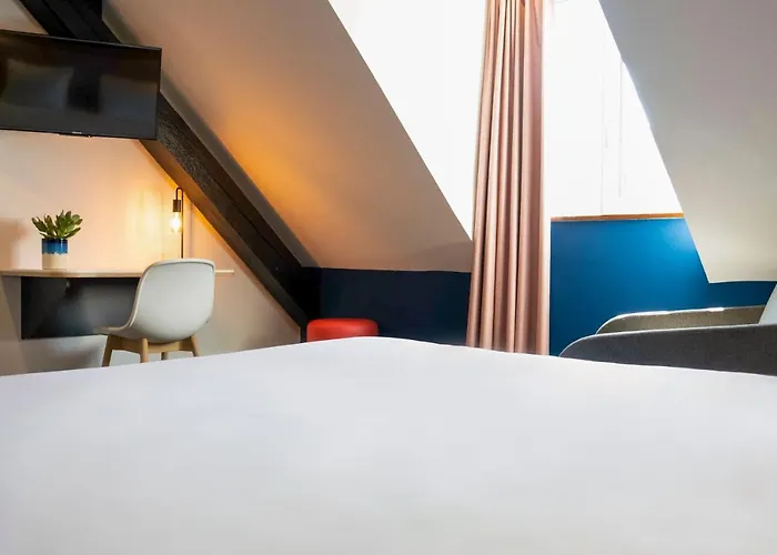 Отель Ibis Styles Centre 3*