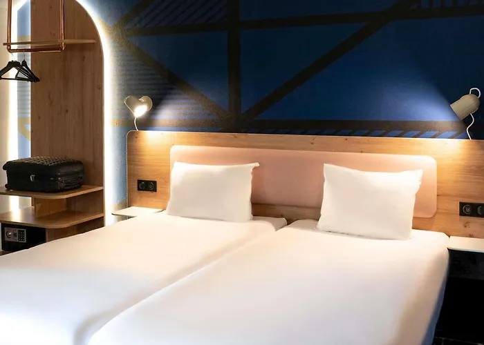 Ibis Styles Centre 3*